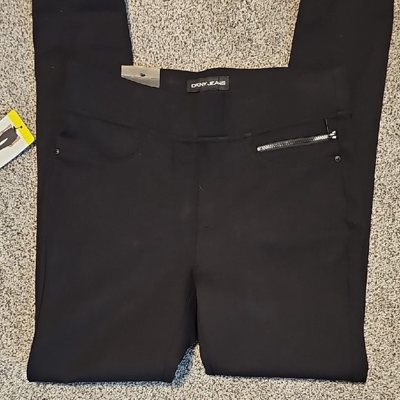 DKNY Women's Black Jeggings - Picture 4 of 5